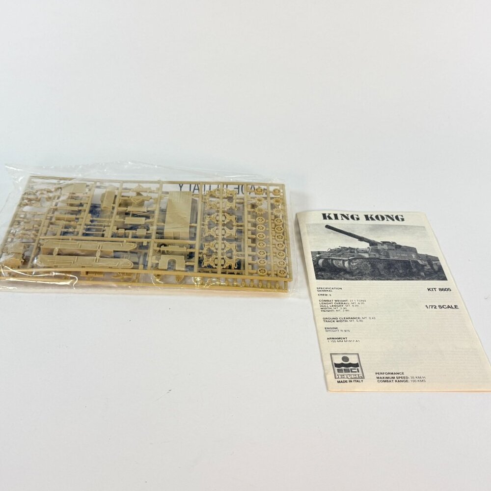 ESCI King Kong 1/72 Scale Military Tank Model Kit 8605 Italy